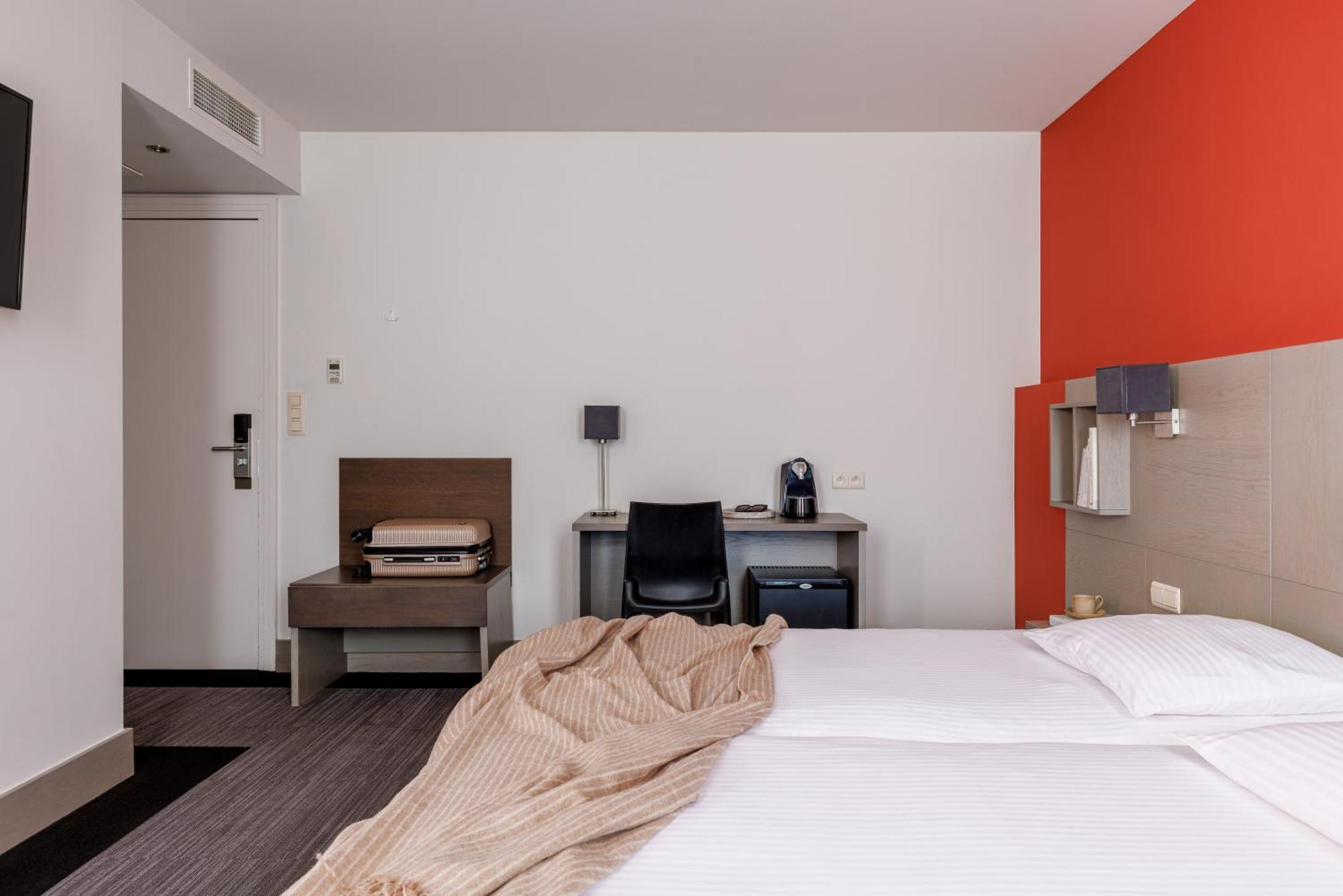 Hotel Pantheon Palace By Wp Hotels 布兰肯贝赫 外观 照片